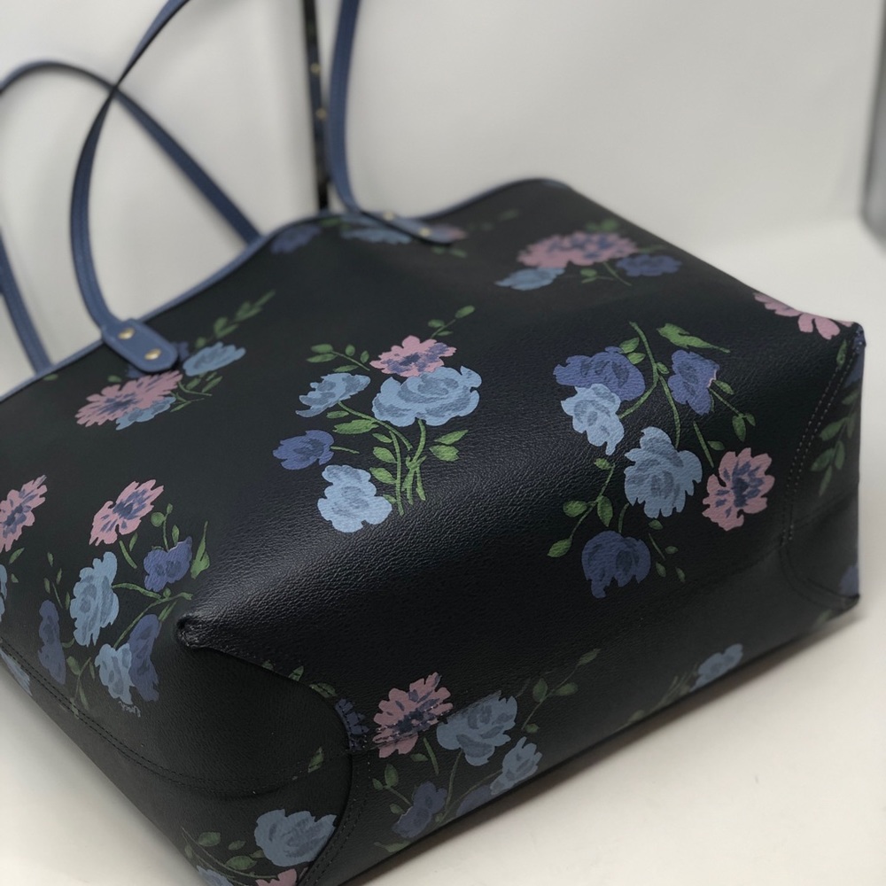 Coach Floral Signature Reversible Tote +Wristlet - Picture 4 of 8